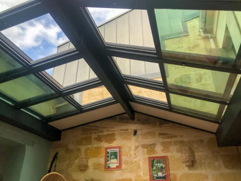 Changement d'une toiture existant par une toiture ouvrante vitrée à BORDEAUX (33)